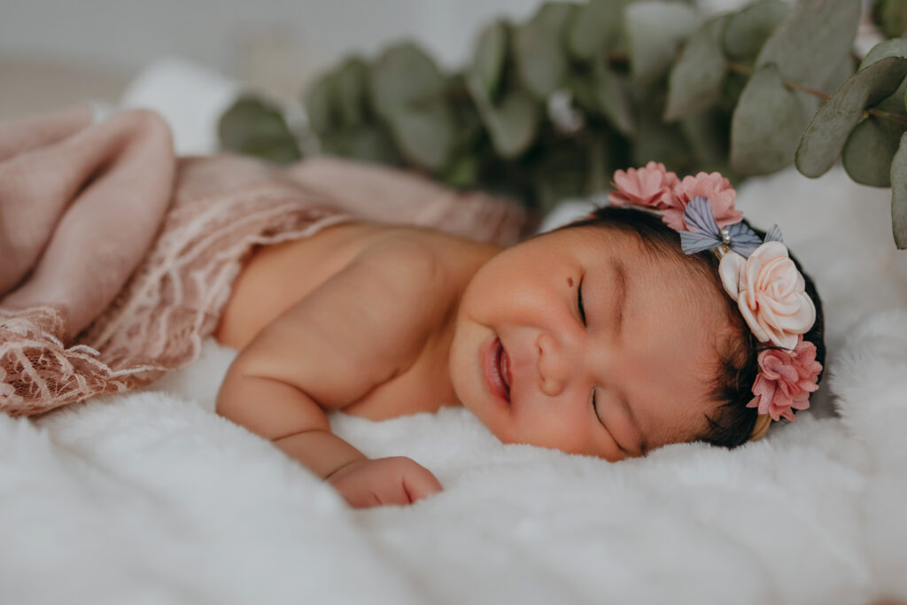 baby girl newborn photos in edmonton