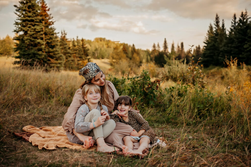 mom and children during outdoor edmonton family photos
